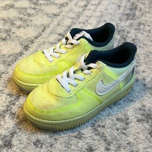 Nike Force 1 - size 9c